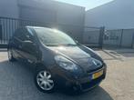 Renault Clio 1.5 dCi Night & Day Stoelverw|Navigatie Full op, Voorwielaandrijving, Euro 5, Gebruikt, 4 cilinders