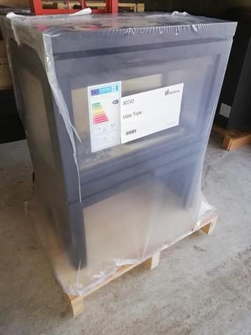 Dik vidar triple Store. Houtkachel geurts. Nieuw op pallet beschikbaar voor biedingen