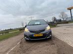 Toyota Yaris 1.3 VVT-i Dynamic NAVI CAMERA PANO, Auto's, Voorwielaandrijving, Stof, 40 €/maand, 4 cilinders
