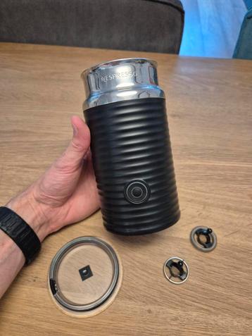 Nespresso melkopschuimer zonder voet beschikbaar voor biedingen