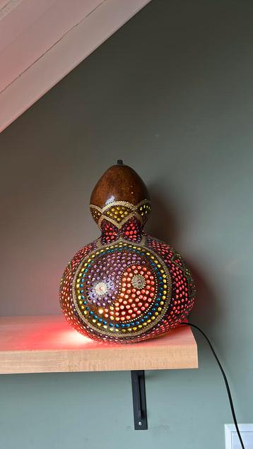 Kalebaslamp beschikbaar voor biedingen