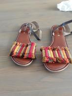 Sandalen plat 39 Manoukian bruin met  oranje zand, Kleding | Dames, Ophalen of Verzenden, Nieuw, Bruin, Sandalen of Muiltjes