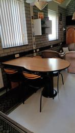 Moderne tafel met 4 stoelen, Huis en Inrichting, Tafels | Eettafels, Ophalen, 50 tot 100 cm, Zo goed als nieuw, Modern
