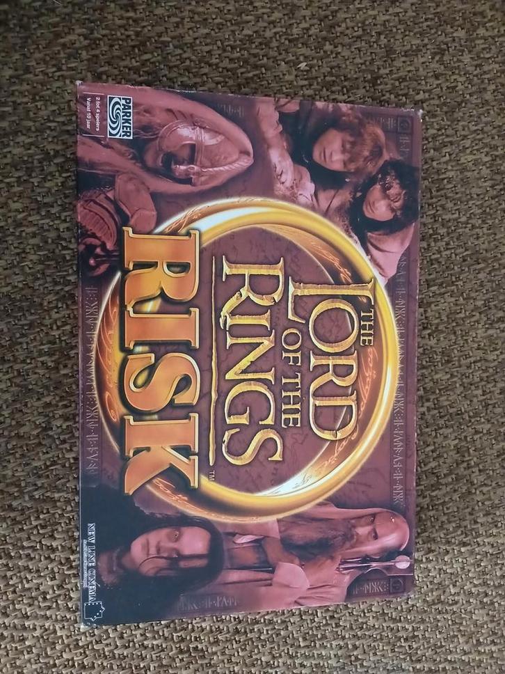 Risk Lord of the Rings editie Nederlands, Hobby en Vrije tijd, Gezelschapsspellen | Bordspellen, Gebruikt, Een of twee spelers