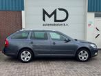 Skoda Octavia Combi 1.4 TSI - Xenon - Trekhaak - Navi - PDC, Voorwielaandrijving, Euro 5, Stof, Gebruikt