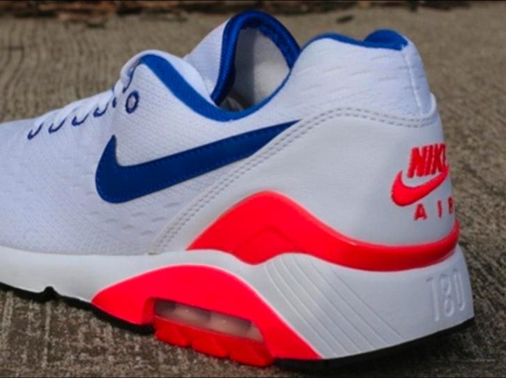 Nike Air 180 Ultramarine Mesh 42,5, Sport en Fitness, Loopsport en Atletiek, Zo goed als nieuw, Hardloopschoenen, Nike, Verzenden