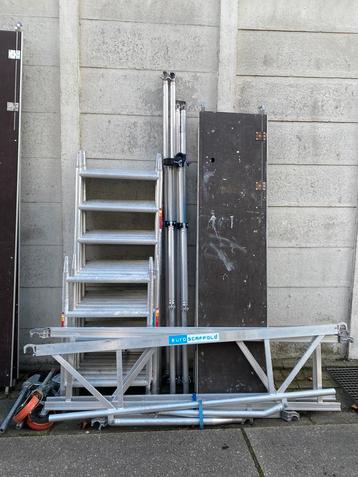 Euroscaffold 75x250x8,20 werkhoogte met voorloopleunings beschikbaar voor biedingen
