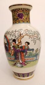 Japanse porseleinen vaas met chinoiserie, Ophalen of Verzenden