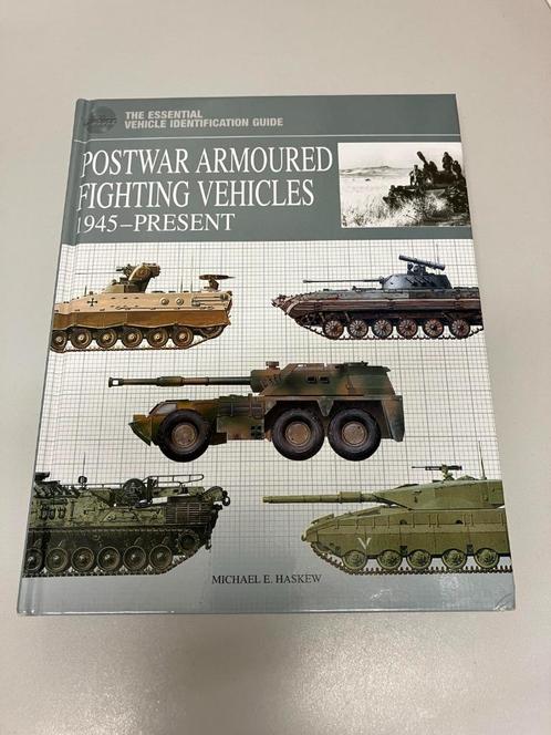 Postwar Armoured fighting vehicles, Boeken, Oorlog en Militair, Gelezen, 1945 tot heden, Ophalen of Verzenden