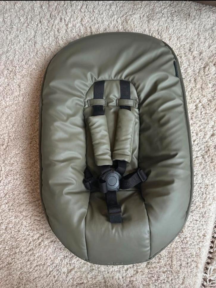 Kidsmill Up Newborn Bekleding - Groen Kunstleer, Kinderen en Baby's, Kinderstoelen, Zo goed als nieuw, Meegroeistoel, Stoelverkleiner