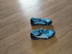 Asics dames hockey schoenen blauw, Sport en Fitness, Hockey, Ophalen, Zo goed als nieuw, Schoenen