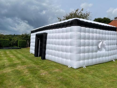 Partytent (opblaasbaar) te huur 8,5 bij 5,5 meter, Hobby en Vrije tijd, Feestartikelen | Verhuur, Nieuw, Overige, Ophalen