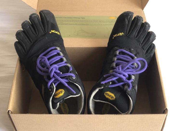 Vibram fivefingers V-trek ascent insulated 38, Kleding | Dames, Schoenen, Zo goed als nieuw, Overige typen, Zwart, Ophalen of Verzenden