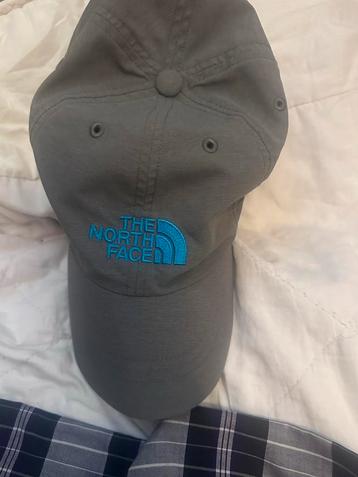 The North Face Pet - Grijs beschikbaar voor biedingen