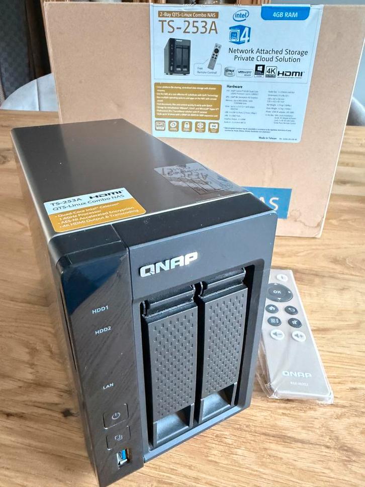 QNAP TS-253A NAS - 8gb! Zonder schijven. Nieuwstaat.., Computers en Software, NAS, Zo goed als nieuw, Ophalen of Verzenden