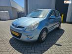 Hyundai I20 1.2i DynamicVersion / Airco/ Meeneemprijs, 450 kg, Gebruikt, 4 cilinders, Blauw