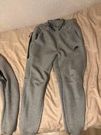 Nike Tech Fleece Grijs - Maat M, Kleding | Heren, Sportkleding, Maat 48/50 (M), Ophalen of Verzenden, Zo goed als nieuw, Grijs