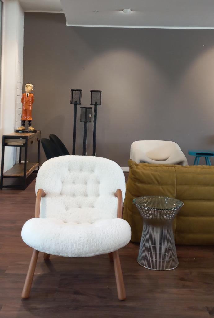 bank mid century sheepskin tulipe tafels m vd rohe platner, Huis en Inrichting, Banken | Bankstellen, Gebruikt, Rechte bank, Overige maten