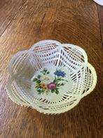 Bonbonschaal. ‘Cluj Napoca Iris’ Open Kantmotief Porselein., Ophalen of Verzenden