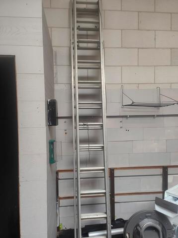 Ladder te koop beschikbaar voor biedingen