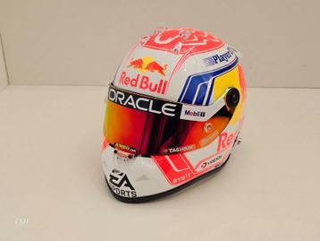 Helm Max Verstappen F1 seizoen 2023 **NIEUW in Doos** beschikbaar voor biedingen