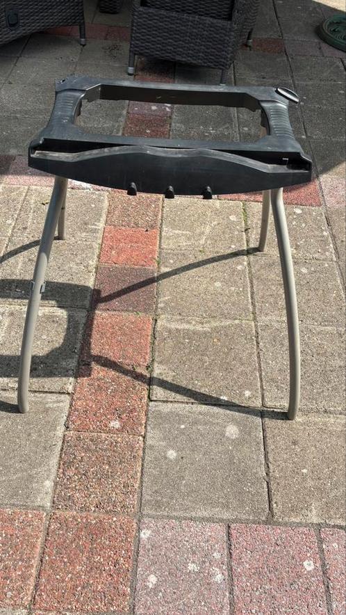 Te koop vast onderstel voor Weber Q200-2200 serie, Tuin en Terras, Barbecue-accessoires, Zo goed als nieuw, Ophalen