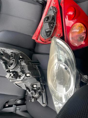 Peugeot 107 voor- achterverlichting set beschikbaar voor biedingen