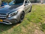 Mercedes-Benz GLA 180 d 109pk 7G-DCT 2018 Grijs, Auto's, 4 cilinders, Leder en Stof, Origineel Nederlands, 1200 kg
