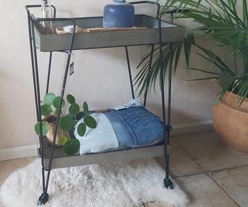 Nieuw Mica trolley serveerwagen industrieel  beschikbaar voor biedingen
