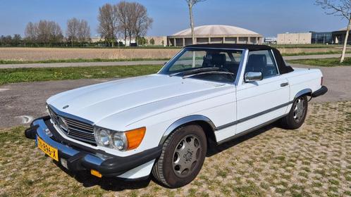 Mercedes benz 560 Sl 1986 wit type R107, Auto's, Oldtimers, Particulier, Centrale vergrendeling, Cruise Control, Elektrische buitenspiegels