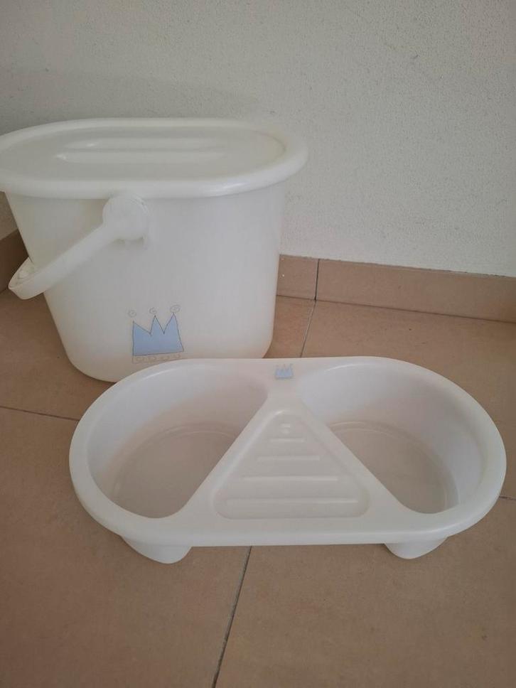 Luieremmer met wasbakje van Bebe-Jou - blauw kroontje, Kinderen en Baby's, Badjes en Verzorging, Zo goed als nieuw, Luieremmer
