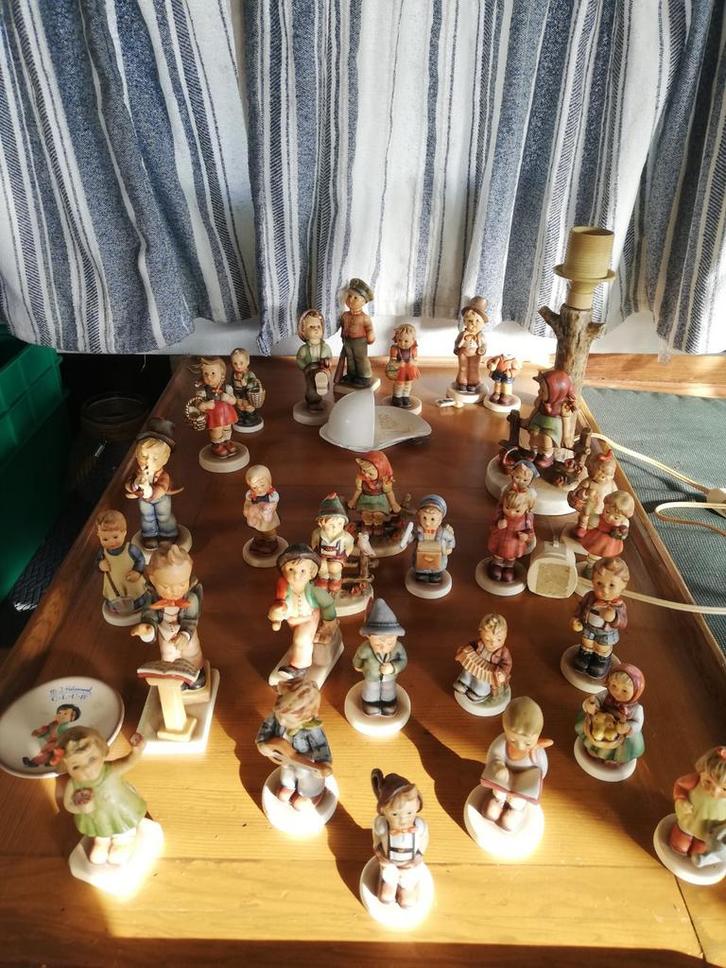 Hummel Porselein Collectie - 21 Intact + Defect, Antiek en Kunst, Antiek | Keramiek en Aardewerk, Ophalen of Verzenden