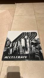 LP + CD REM accelerate, Cd's en Dvd's, Vinyl | Rock, Ophalen of Verzenden, Zo goed als nieuw, 12 inch