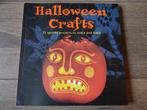 Boek Halloween Crafts - 35 spooky projects to make and bake, Ophalen of Verzenden, Zo goed als nieuw, Emma Hardy