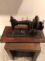 Vintage Hand Naaimachine - Decoratief & Functioneel, Antiek en Kunst, Antiek | Naaimachines, Ophalen