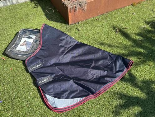 Nieuwe LeMieux Kudos hals Navy 50g maat Medium, Dieren en Toebehoren, Paarden en Pony's | Dekens en Dekjes, Nieuw, Deken, Ophalen of Verzenden