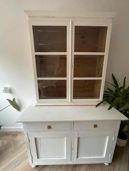 Landelijke witte vitrinekast / buffetkast, Huis en Inrichting, Kasten | Buffetkasten, Gebruikt, 150 tot 200 cm, 100 tot 150 cm