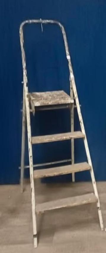 Vintage schilderstrap beschikbaar voor biedingen