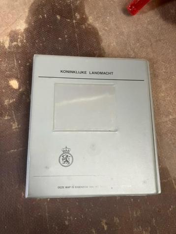 Mapjes landmacht tbv voorschrift / th / manual vb Nekaf beschikbaar voor biedingen