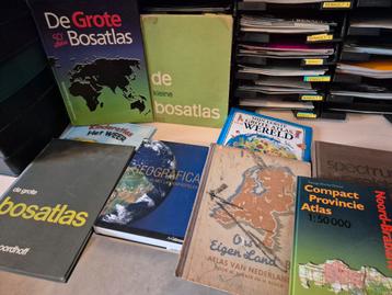 Gratis partij atlassen Nederlands in keurige staat  beschikbaar voor biedingen
