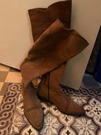 Lichtbruin suede laarzen, overknee model. Maat 37., Kleding | Dames, Schoenen, Hoge laarzen, Bruin, Verzenden, Zo goed als nieuw