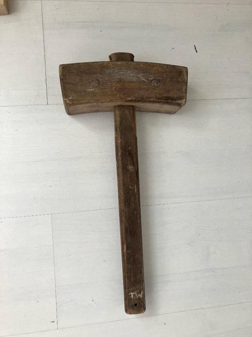 Houten hamer. Lengte 42 cm. Kop 21 cm breed, voorzijde 6,5 x, Antiek en Kunst, Antiek | Gereedschap en Instrumenten, Ophalen of Verzenden