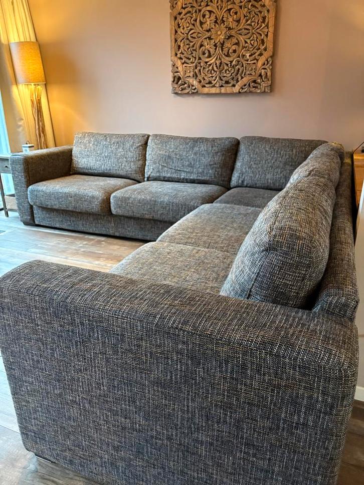 Zeer nette hoekbank Henders en Hazel + Eetkamerstoelen, Huis en Inrichting, Banken | Bankstellen, Zo goed als nieuw, Hoekbank