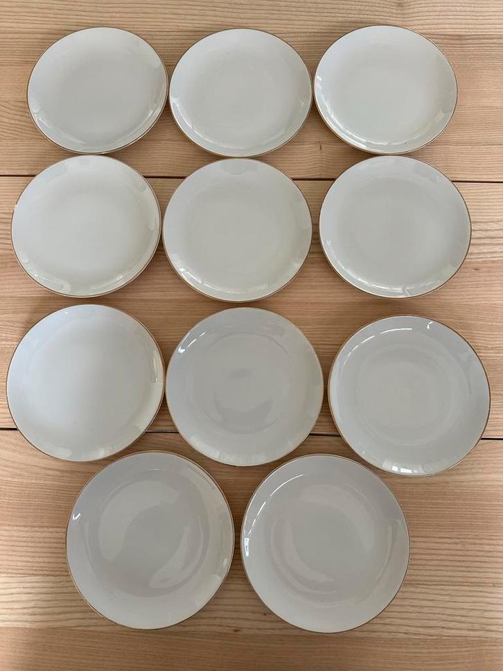 Mosa Gebaksbordjes Wit Porselein Gouden Rand (11 stuks), Huis en Inrichting, Keuken | Servies, Gebruikt, Bord(en), Effen, Porselein