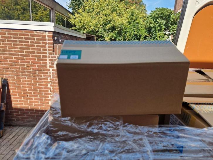 Sterke dozen inclusief schuim, Doe-het-zelf en Verbouw, Kratten en Dozen, Nieuw, Doos, Minder dan 35 cm, Minder dan 40 cm, Ophalen