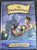 Stevenson - De Piratenschool - 10. Het Spokeneiland, Boeken, Sir Steve Stevenson, Ophalen of Verzenden, Fictie algemeen, Zo goed als nieuw