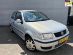 Volkswagen Polo 1.4 Trendline, Gebruikt, Zwart, 4 cilinders, 60 pk