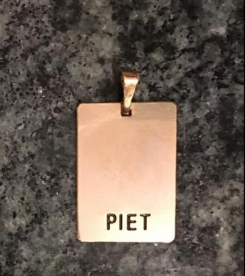 Kettinghanger, inscriprie: PIET  Doublé. beschikbaar voor biedingen