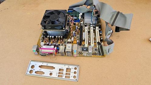 Moederbord Asus A8NE-FMS, AMD, Computers en Software, Moederborden, Gebruikt, AMD, DDR, Ophalen of Verzenden