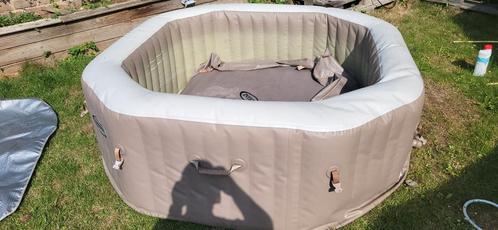 intex bubble 4 persoons jacuzzi, Tuin en Terras, Bubbelbaden en Hottubs, Gebruikt, Ophalen